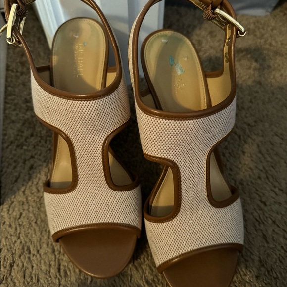 NIB Michel Kors Wedge Sandals - Picture 2 of 4